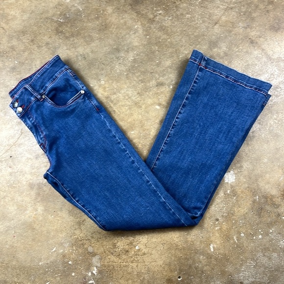 The Twisted Eilly Collection “Queenie” flare leg jeans
Size: 30 - Picture 10 of 10